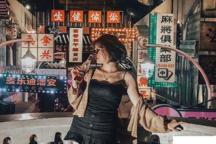 Quyến rũ hóa thành nàng thơ giữa phố với filter hongkong