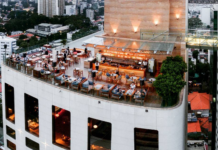 Ngắm thành phố về đêm với quán cafe trên cao ở Sài Gòn
