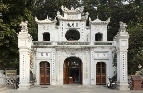 Cổng đền Quán Thánh