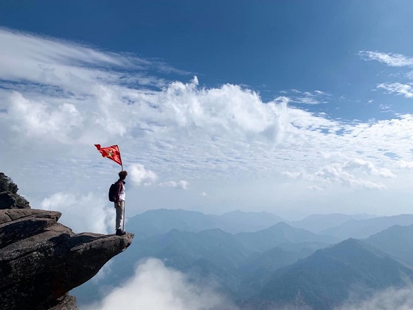View sống ảo cực chất trên đỉnh Pha Luông